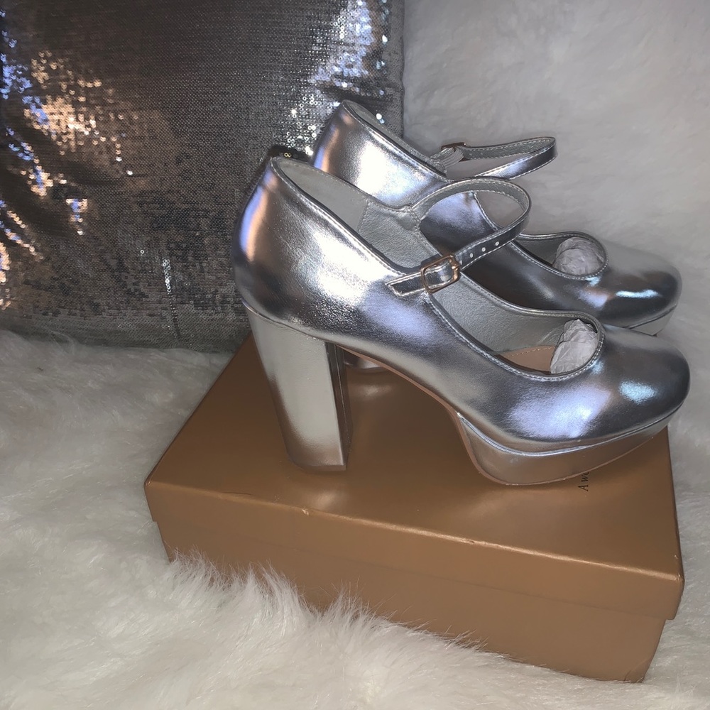 Silver Platform Pumps